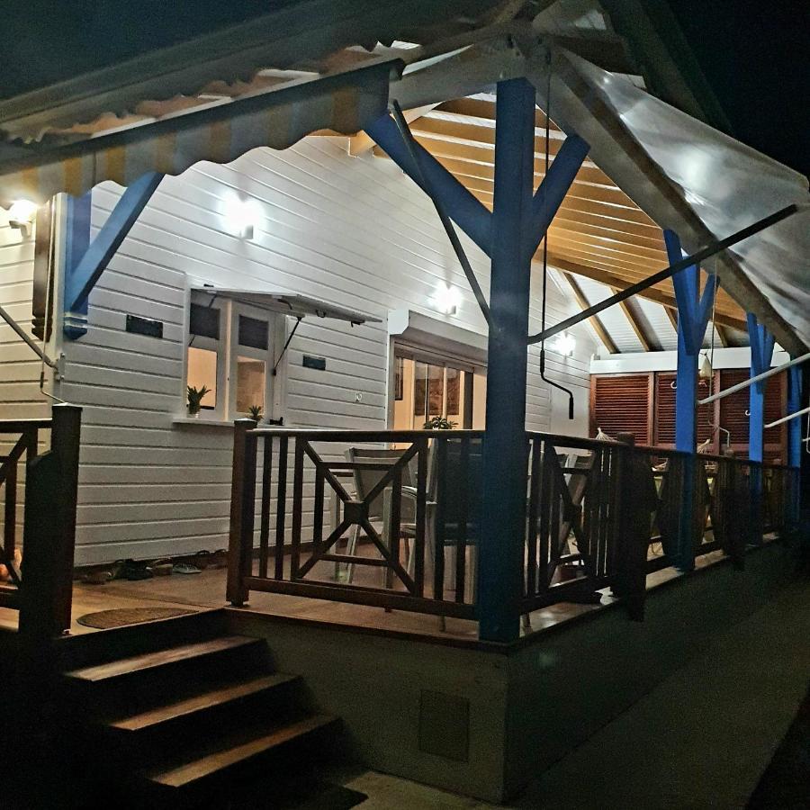 Deux Chambres Et Deux Salles De Bain Dans La Maison De Michelle L'Amirade Grande Anse  Exterior photo