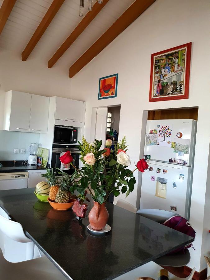 Deux Chambres Et Deux Salles De Bain Dans La Maison De Michelle L'Amirade Grande Anse  Exterior photo